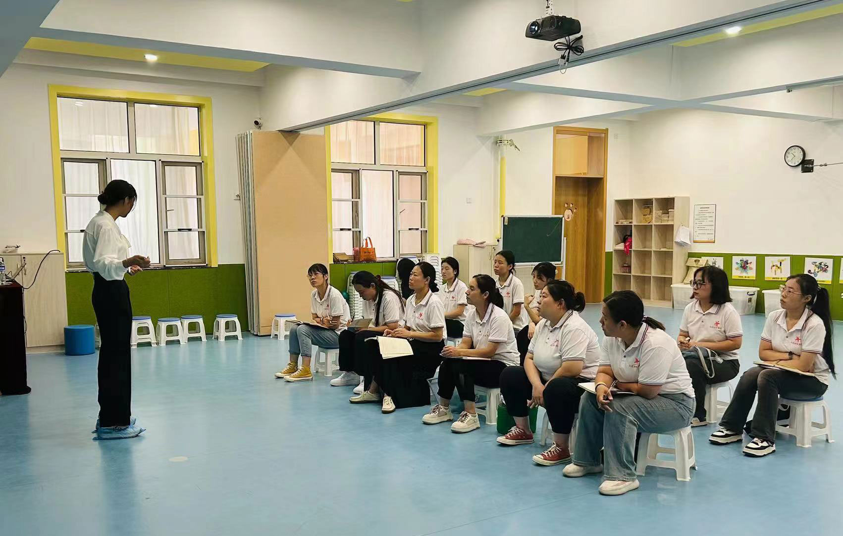 04图四.jpg 04图四.jpg