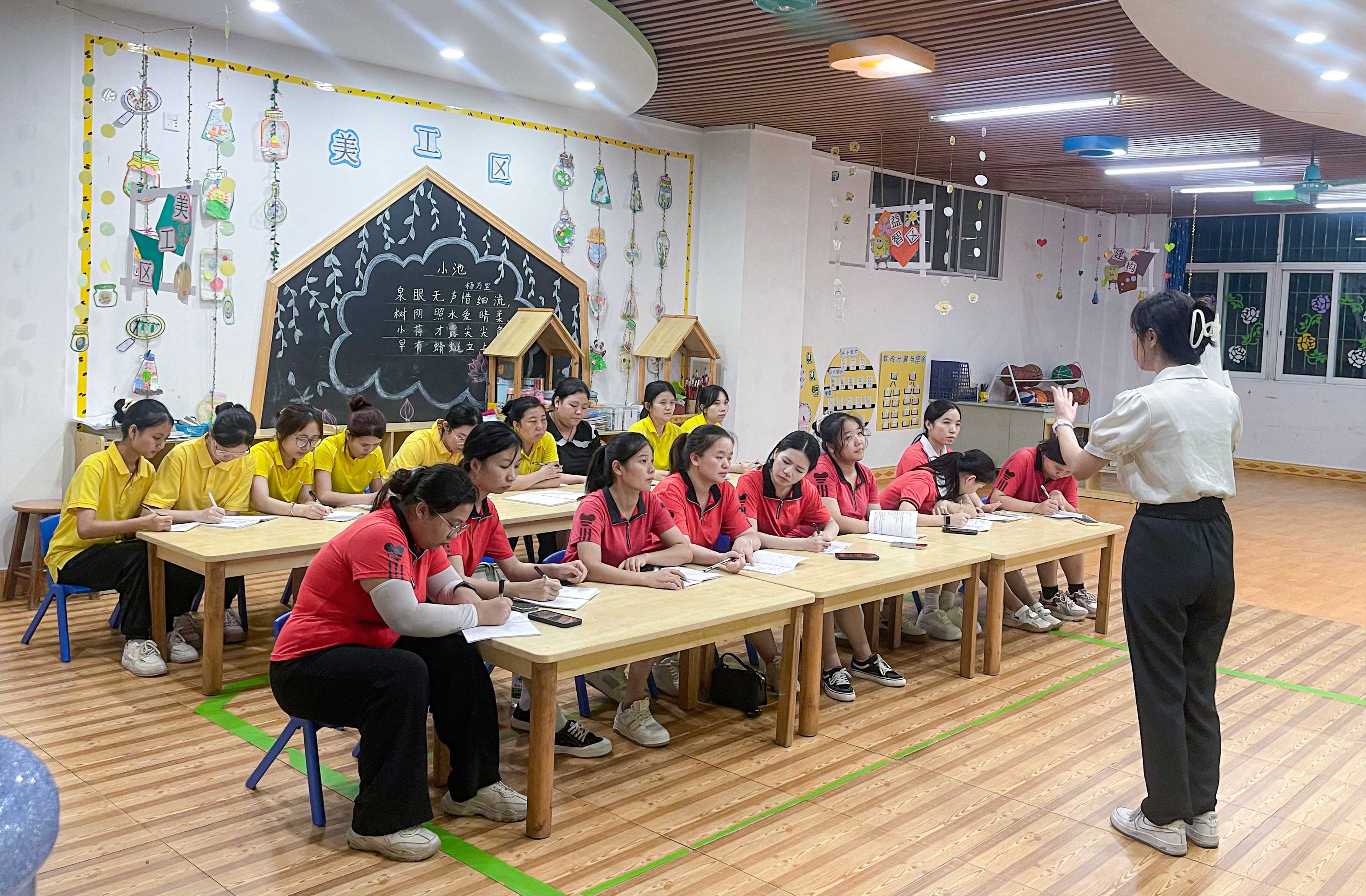 04图四.jpg 04图四.jpg